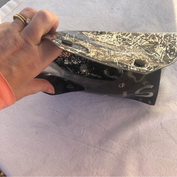 Lady Gaga’s Haus Laboratories makeup bag - Picture 5 of 6